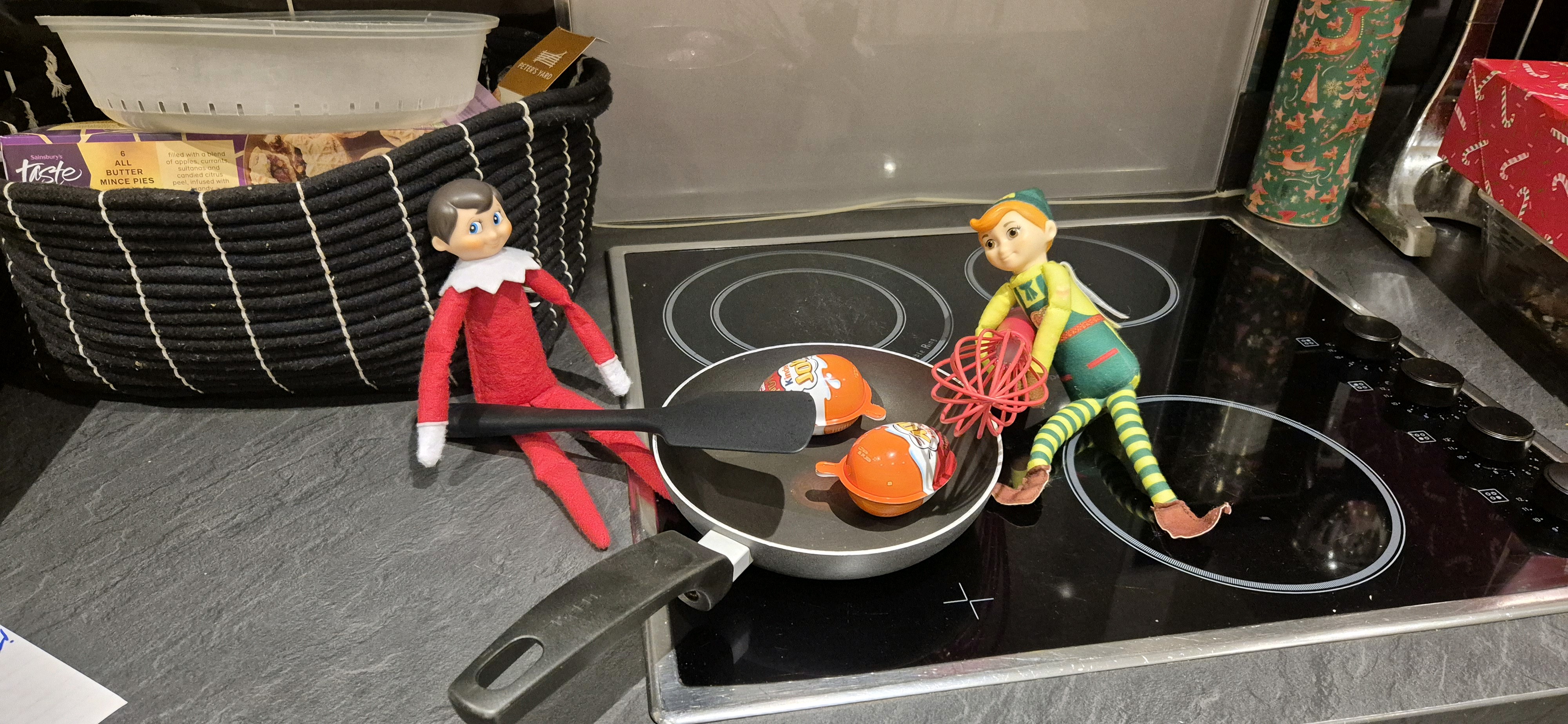 elves cooking kinder eggs | NaukNauk