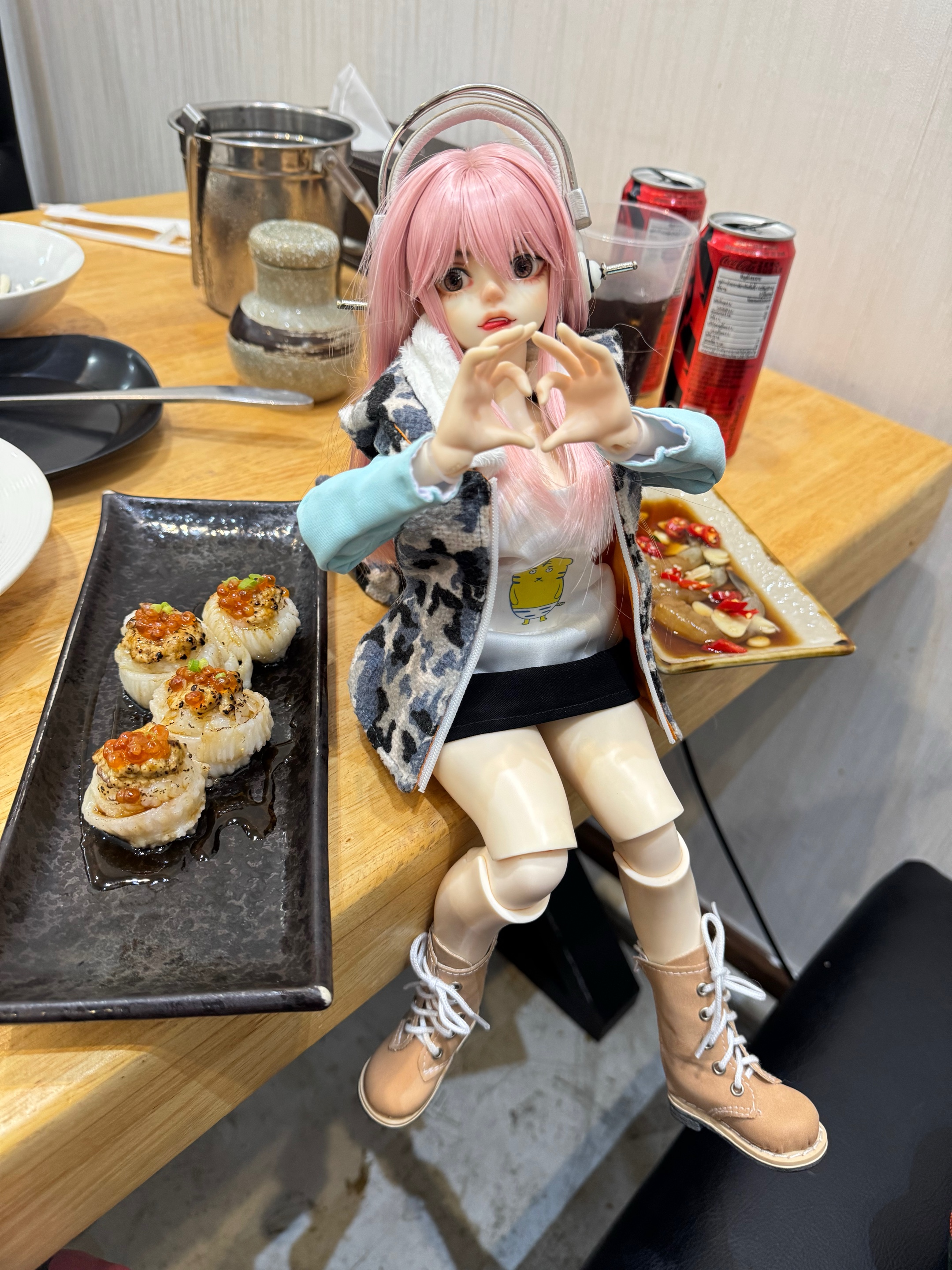 Take Super Sonico out for lunch at a Japanese restaurant. 🇹🇭🇯🇵😋 (page 3 of 7)
